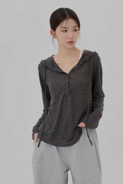 半排釦混色連帽上衣