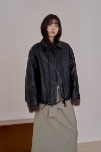 霧面皮革鋪棉中版外套