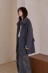 側單釦綁帶羊毛大衣