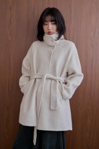 側單釦綁帶羊毛大衣