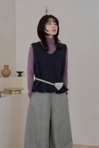 (預)捲邊傘擺純羊毛背心