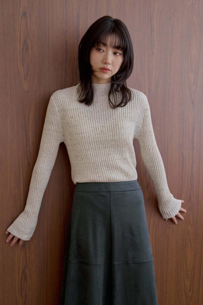 雜點坑紋微領針織衣