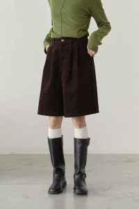 (預)燈芯絨打摺四分短褲