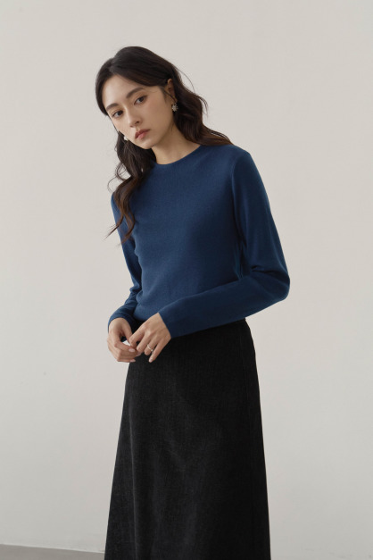 柔感細織微領針織衣