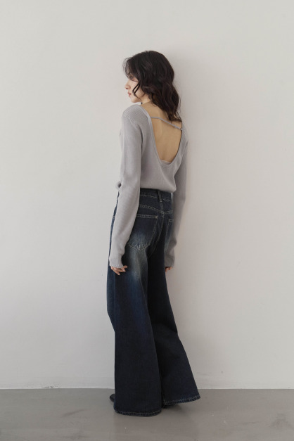 露背坑紋圓領針織衣