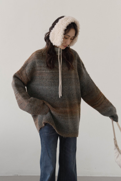 漸層感寬鬆圓領毛衣