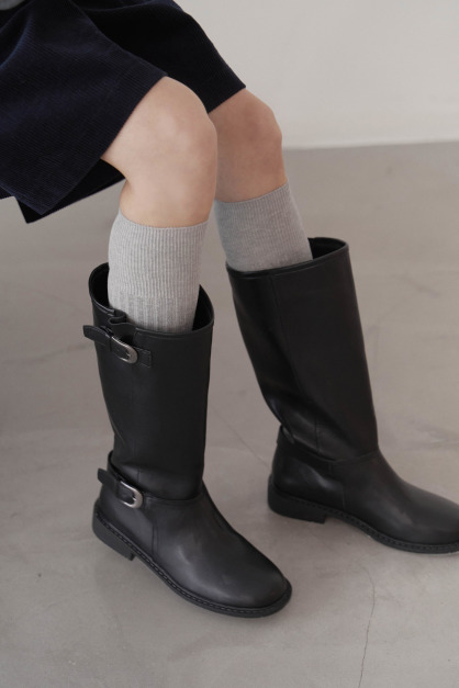 直挺側釦圓頭高筒靴