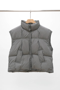 澎澎壓線下抽繩羽絨背心