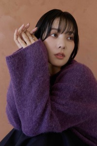 毛毛寬袖圓領毛衣