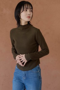 (預)磨毛下圓弧立領上衣