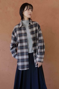 (預)磨毛漸層格紋寬鬆襯衫
