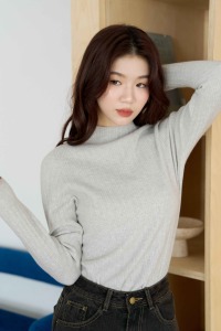 細織直紋微領針織衣