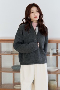 配色開襟壓釦羊絨毛衣