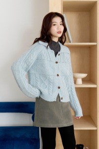 交錯麻花織紋翻領毛衣