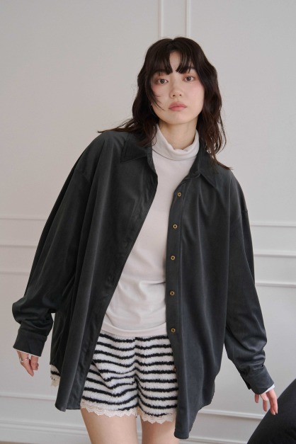 絨面坑紋寬鬆襯衫