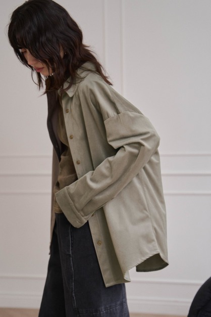 絨面坑紋寬鬆襯衫