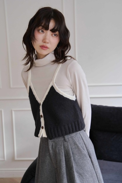 配色排釦針織短背心