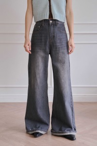 小反摺刷色寬鬆牛仔褲