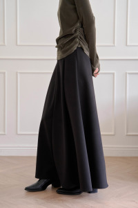 壓褶傘擺毛呢長裙