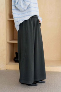 顆粒紋側弧線寬褲