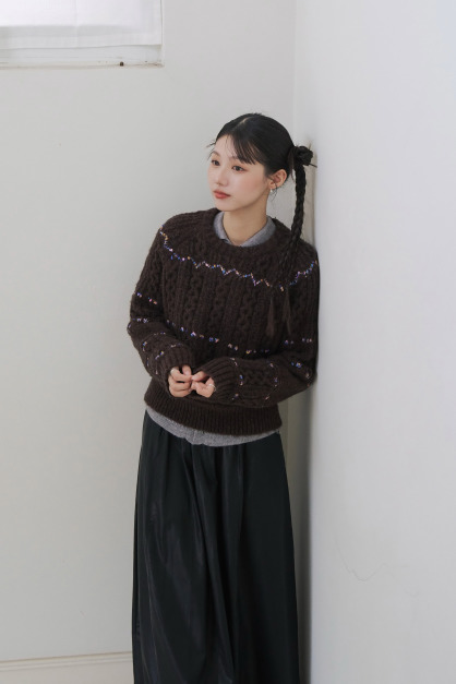 彩色編織麻花短毛衣