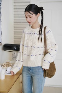 彩色編織麻花短毛衣