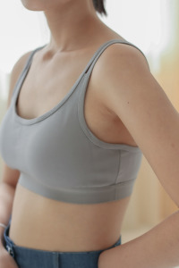 雙肩帶Ｕ領小可愛