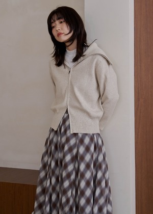 (預)大領片拉鍊厚針織衣