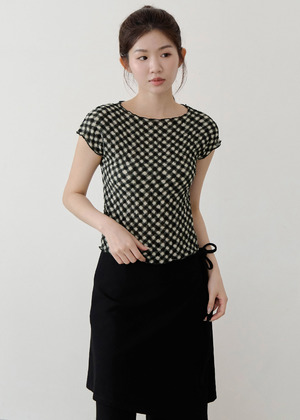 (預)斜格紋木耳邊上衣