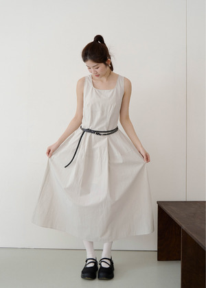 壓線方圓領繫帶洋裝