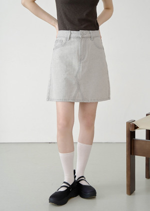 霧灰水洗丹寧短裙