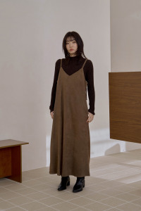 雙肩帶V領麂皮絨洋裝