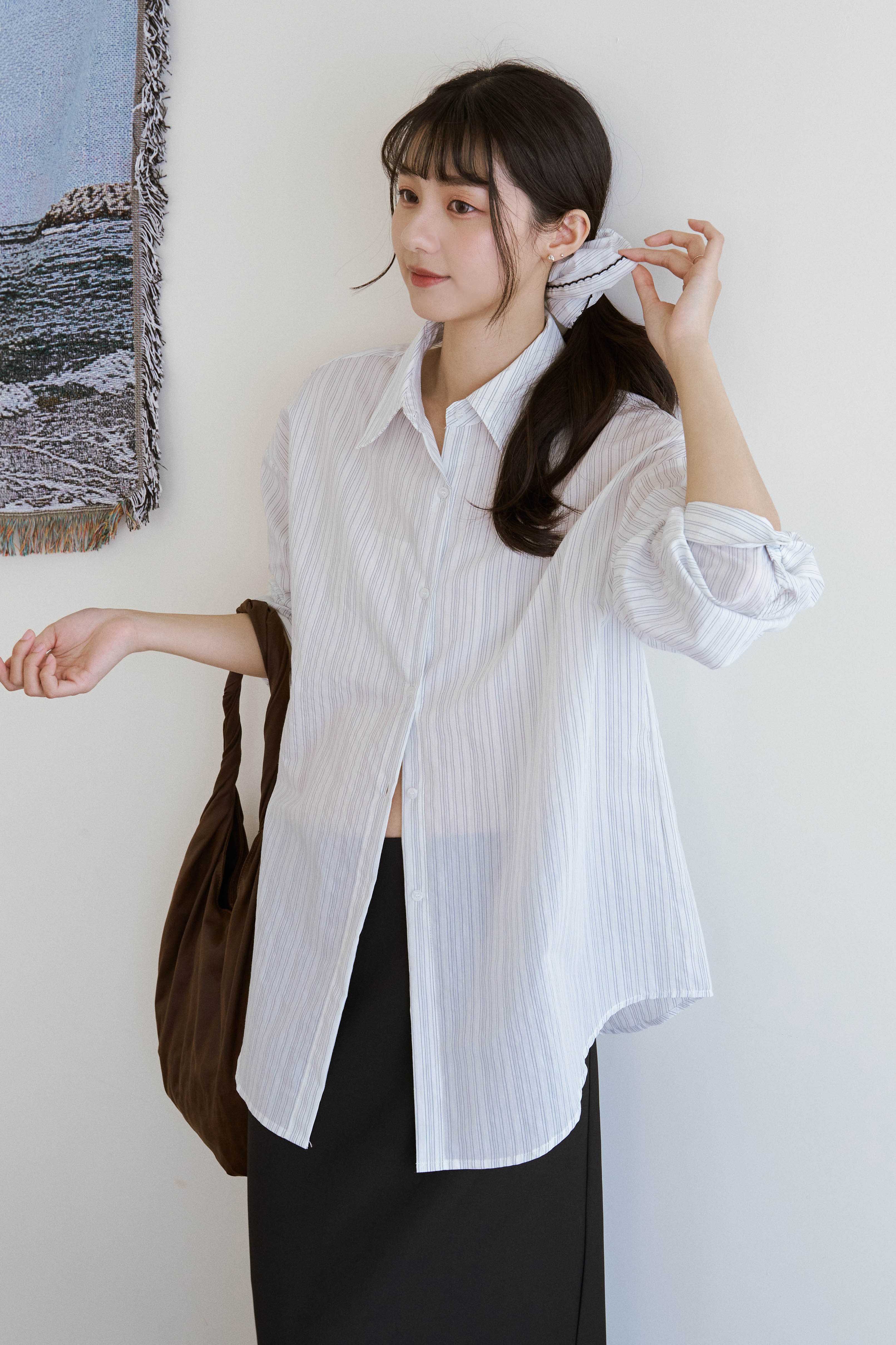 含花邊髮圈直條紋襯衫