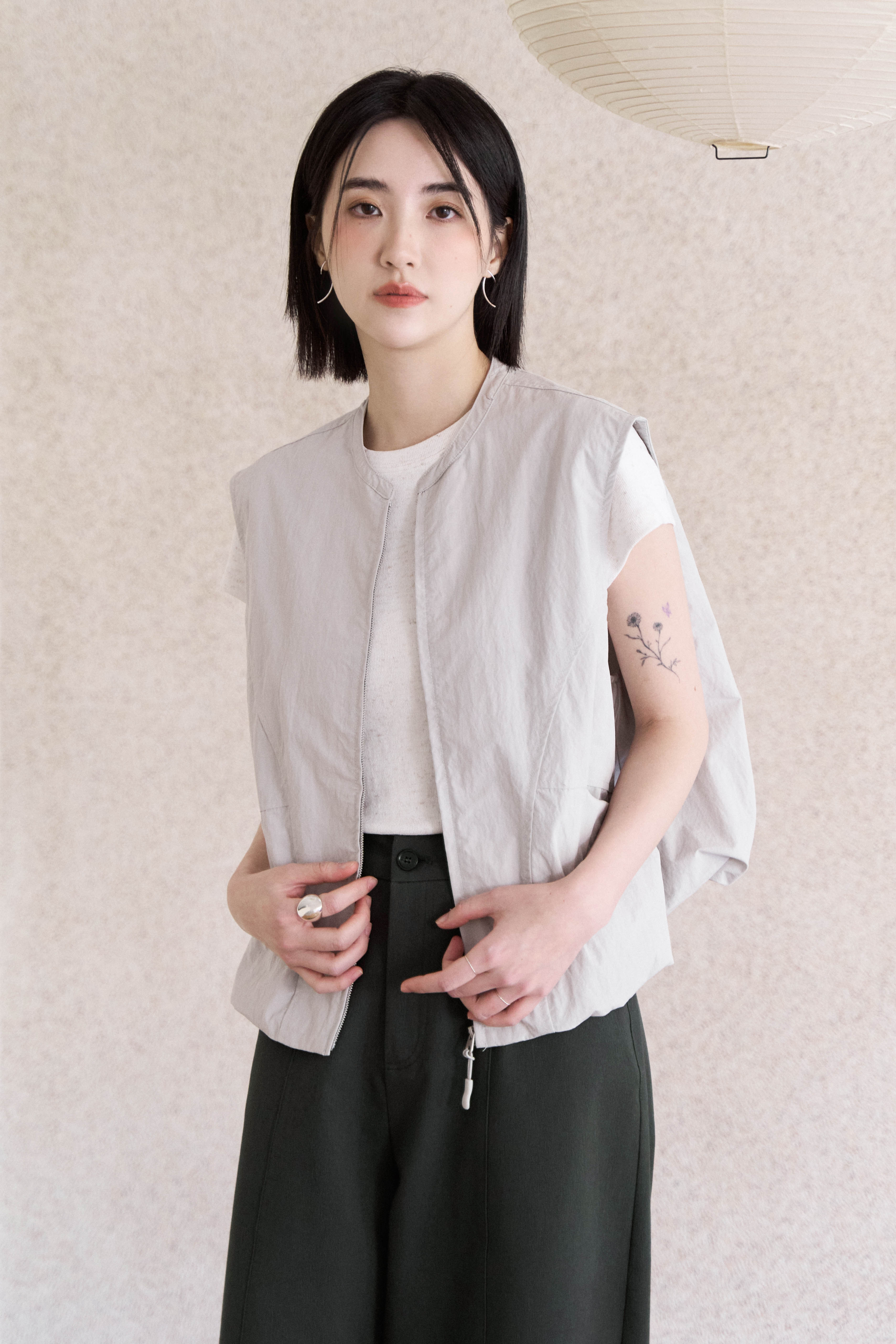 抓褶澎澎感拉鏈背心