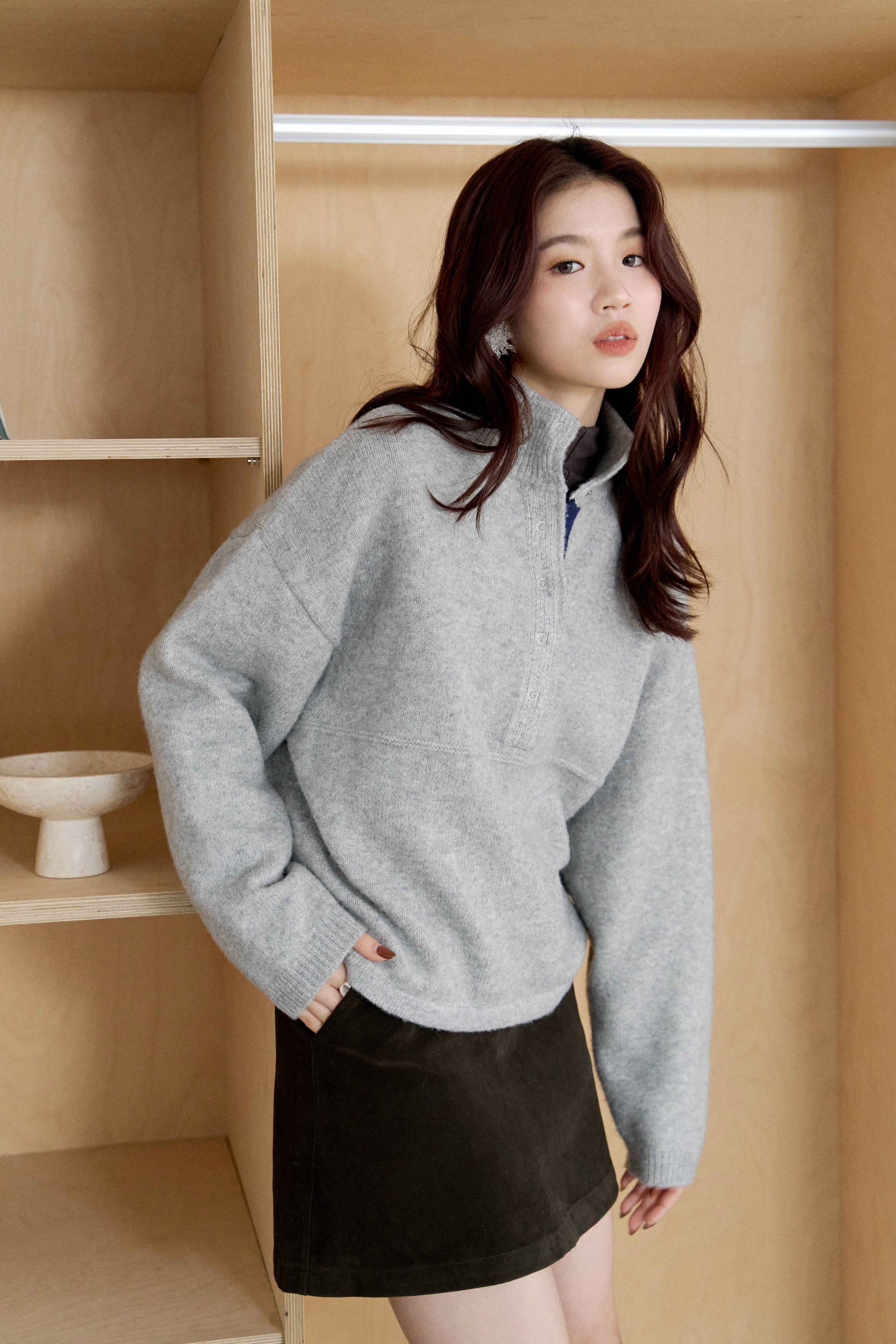 配色開襟壓釦羊絨毛衣