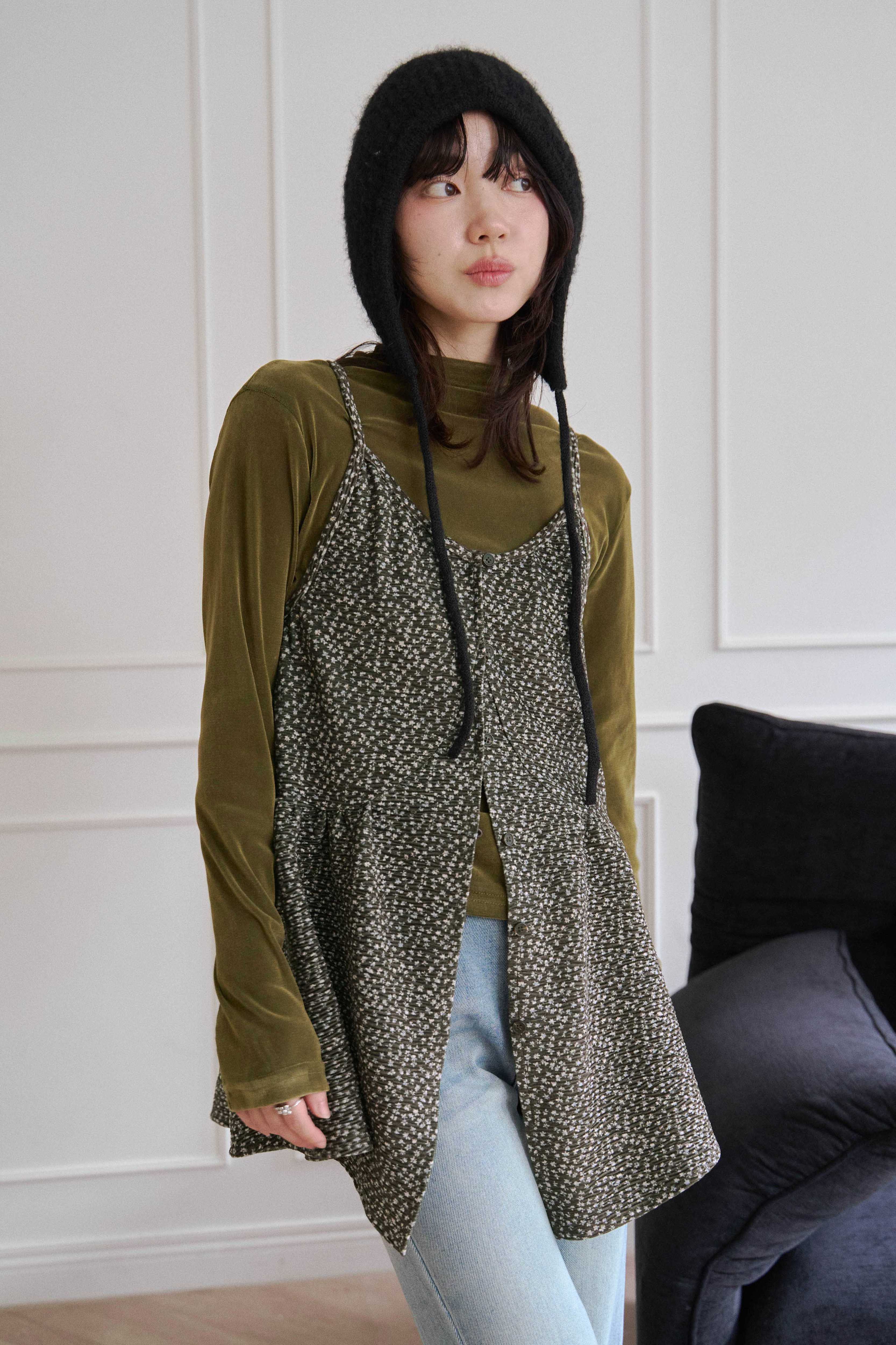 壓紋小碎花絨面吊帶背心