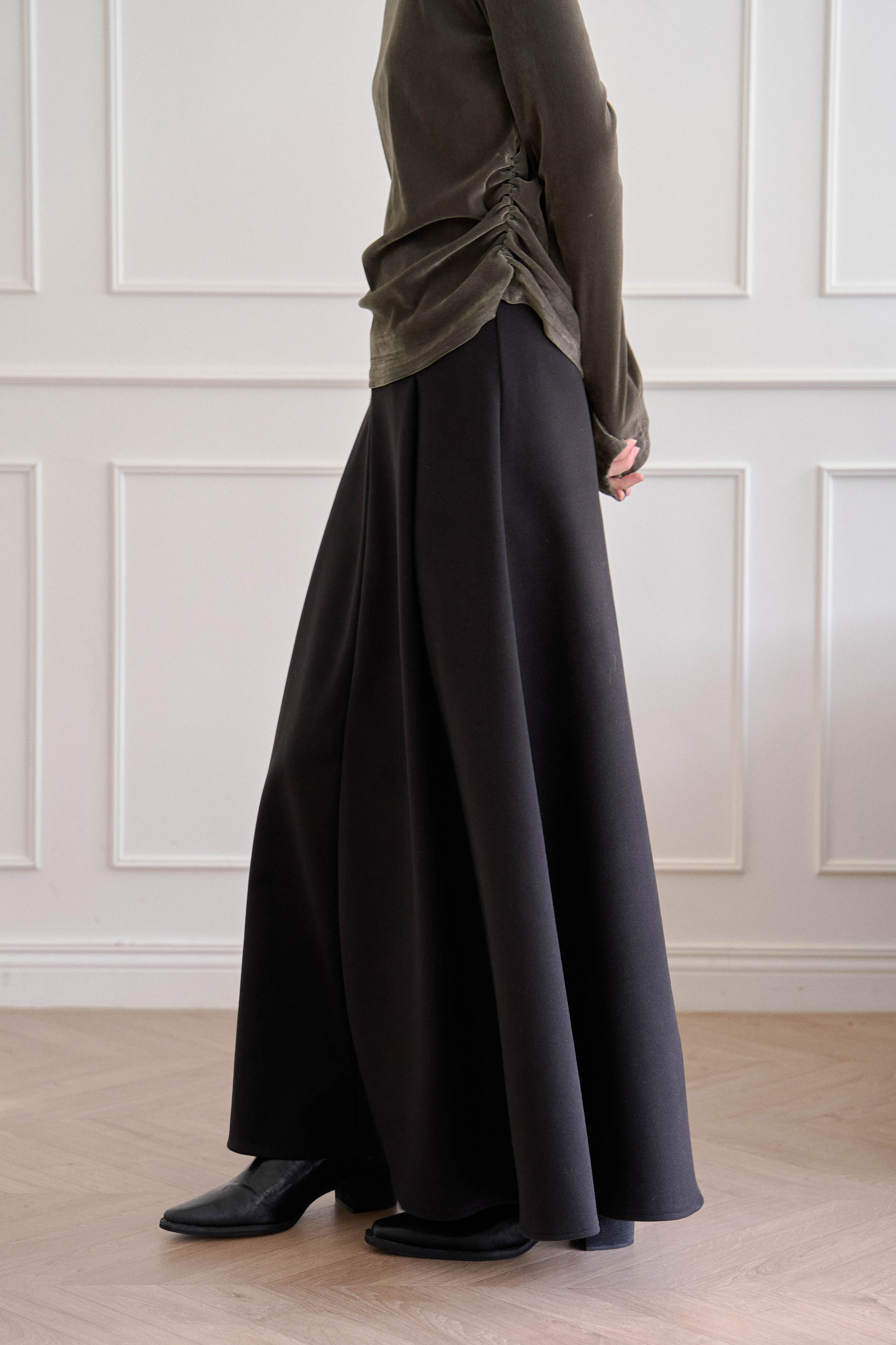 壓褶傘擺毛呢長裙