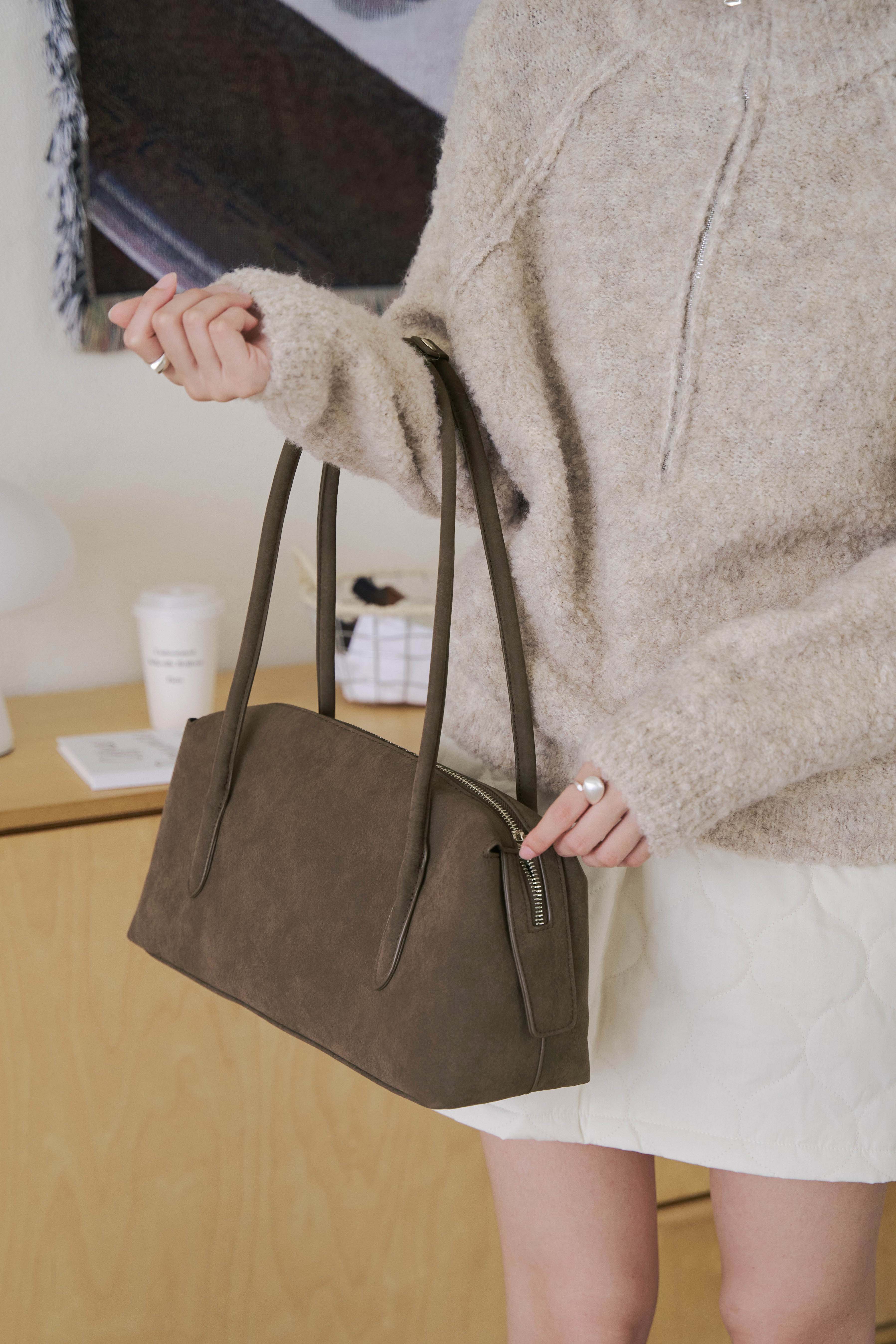 (預)霧面紋理感提把長方包