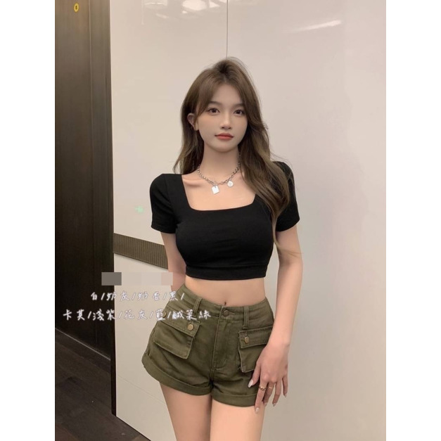 美背短版罩杯上衣