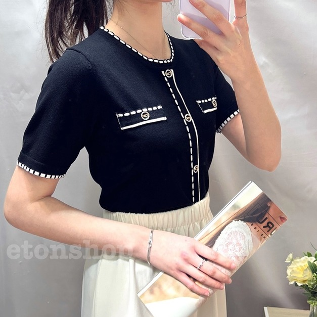 質感造型釦領邊配色小香針織上衣