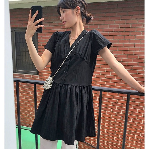 [韓國現貨] 壓褶拼接顯瘦短版連衣裙A120