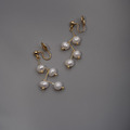 幾何線條淡水珍珠串．蚊香盤耳夾 - 白色/粉色_1