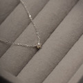 極簡爪鑲迷你小珍珠．925純銀鎖骨鍊 - 銀色_5