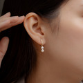 排鑽線條垂墜雙珍珠．蚊香盤耳夾 - 金色_1