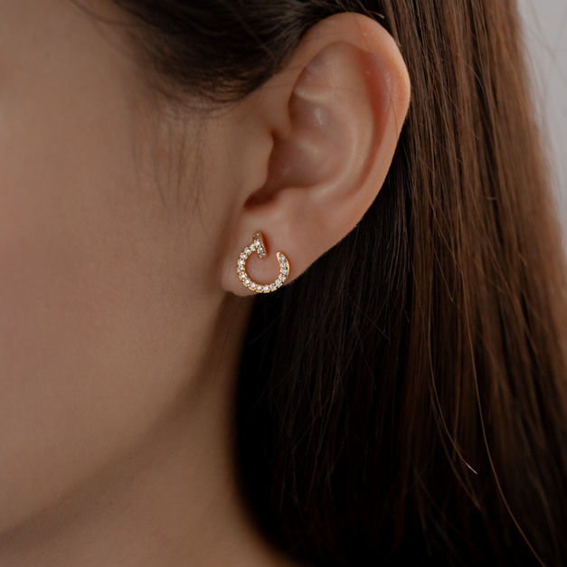 滿鑽月牙灣．蚊香盤耳夾- 金色