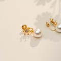 雪花垂墜珍珠．蚊香盤耳夾 - 金色_1