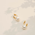 極簡線條珍珠．蚊香盤耳夾 - 金色_7