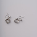 日本直送 | 垂墜心形鑲鑽鋯石．U型耳夾 - 銀色/金色_6