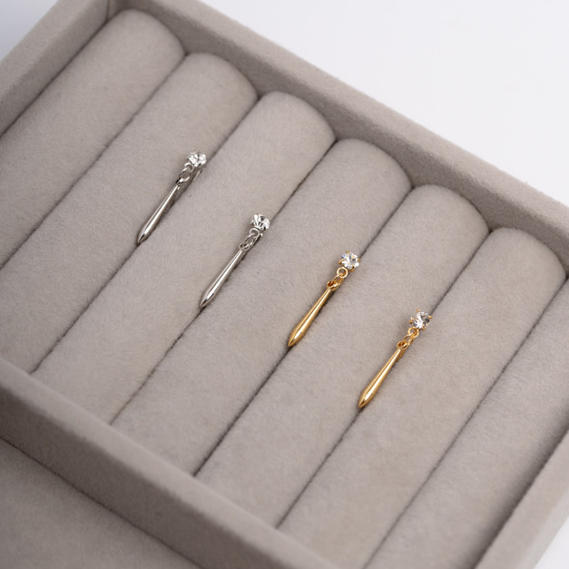 日本直送 | 單鑽垂墜錐形綴飾．U型耳夾 - 銀色/金色