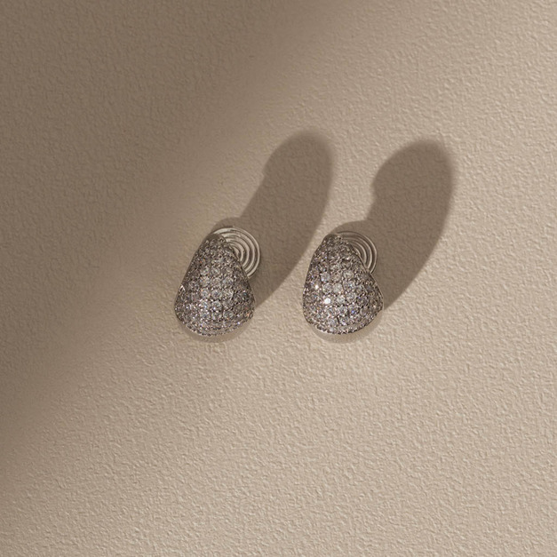 圓弧細滿鑽．蚊香盤耳夾 - 銀色